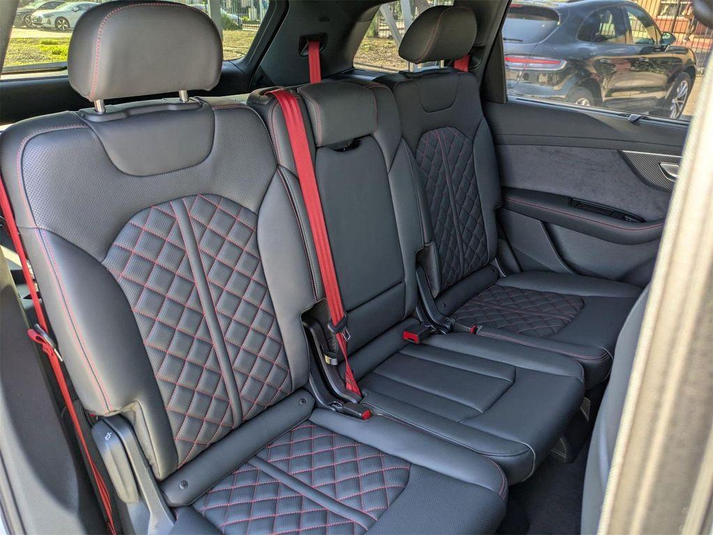 new 2026 Audi Q7 car, priced at $86,535