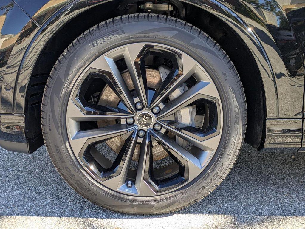 new 2026 Audi Q7 car, priced at $78,595