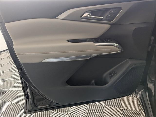 used 2025 Chevrolet Traverse car, priced at $37,126