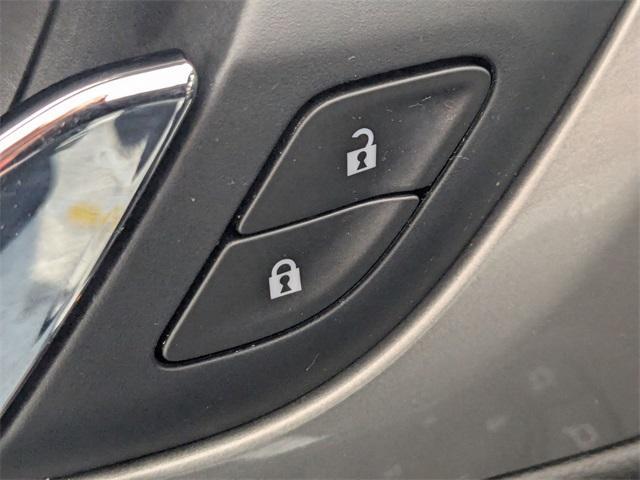 used 2020 Chevrolet Traverse car, priced at $21,996