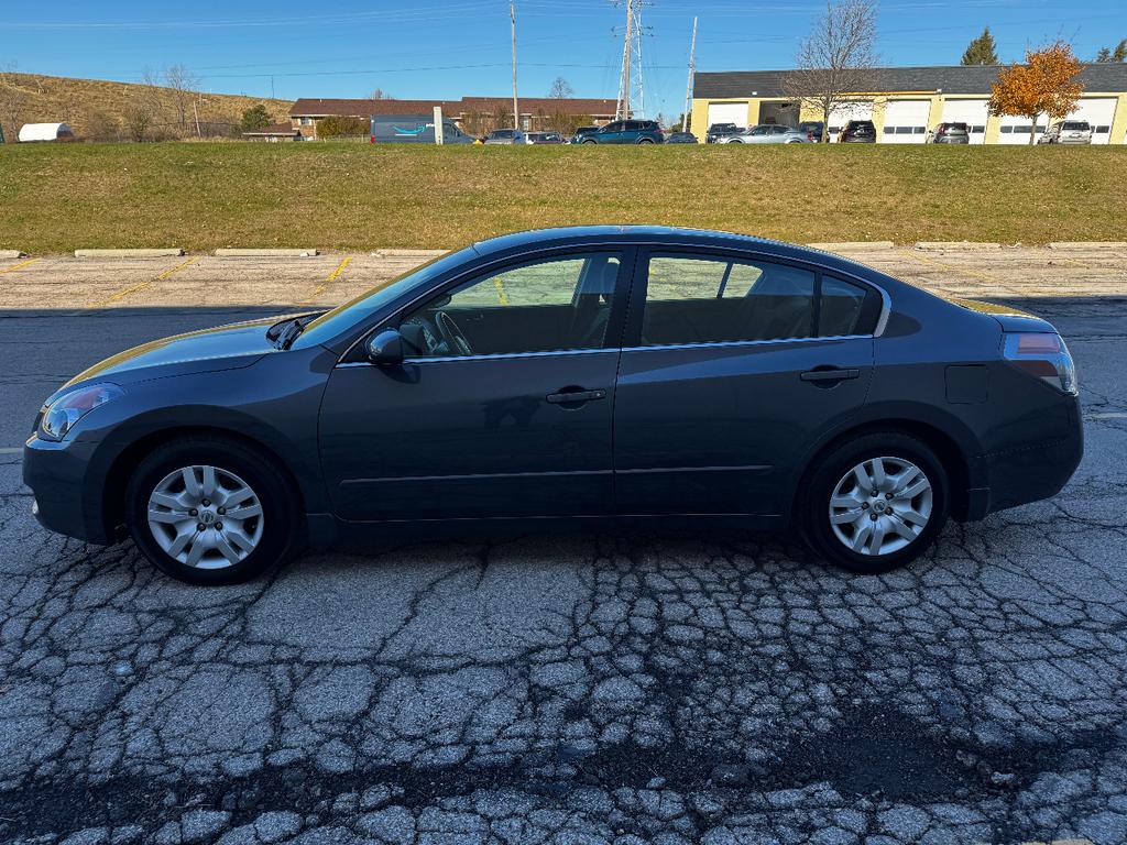 used 2009 Nissan Altima car, priced at $6,999