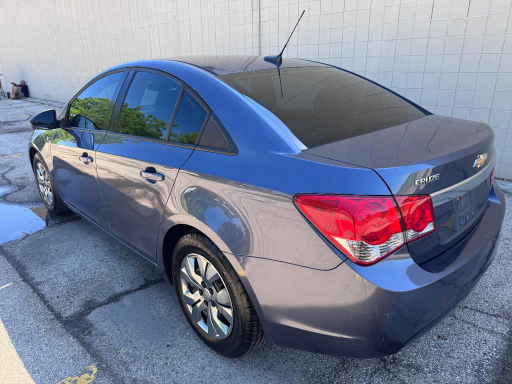 used 2014 Chevrolet Cruze car, priced at $5,999