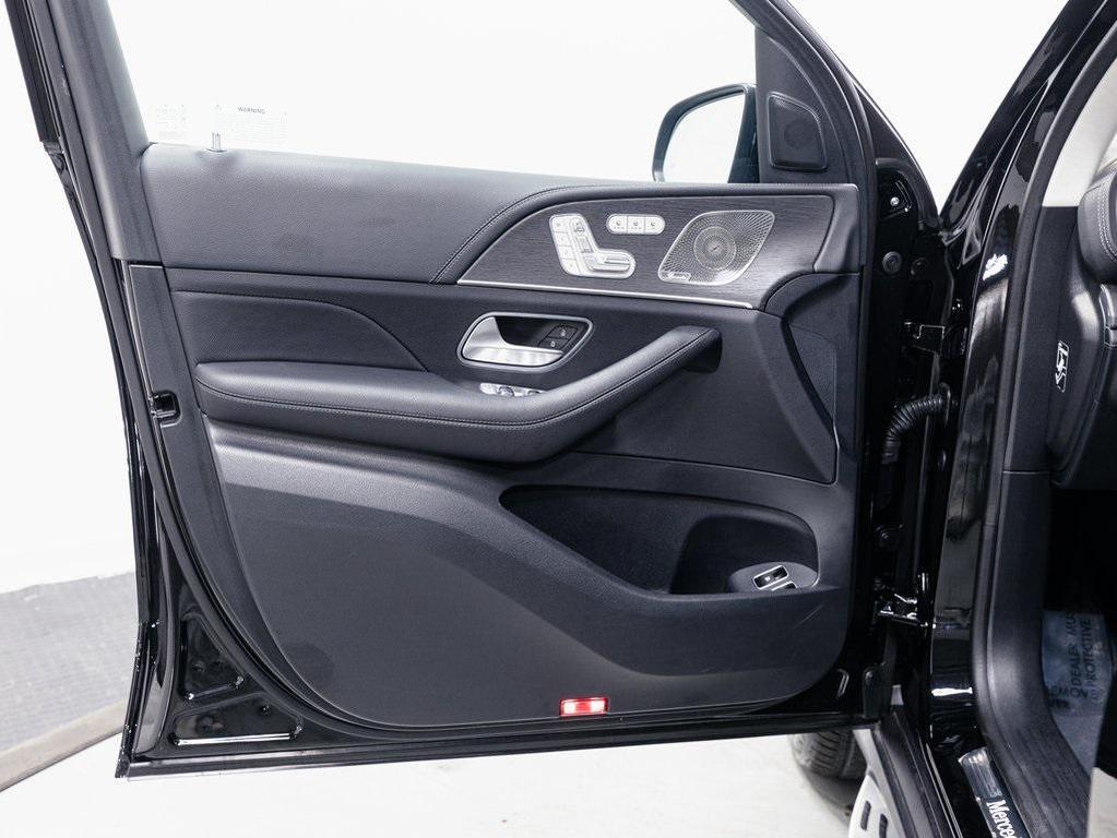 used 2025 Mercedes-Benz GLE 450e car, priced at $67,799