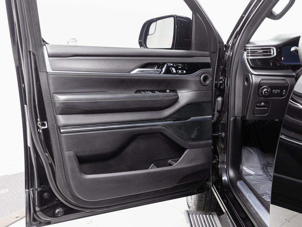 used 2023 Jeep Grand Wagoneer car