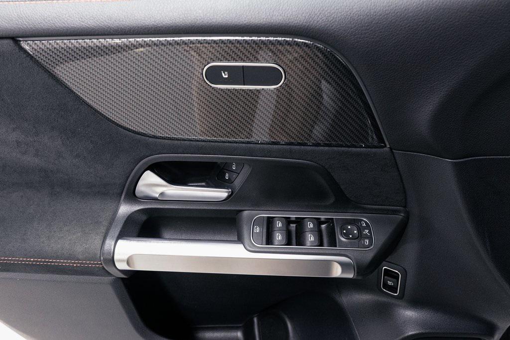 used 2022 Mercedes-Benz GLB 250 car, priced at $33,999