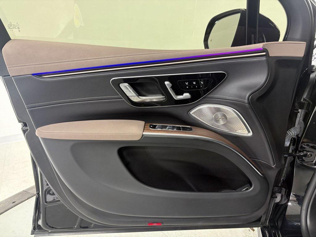 used 2023 Mercedes-Benz EQS 580 car, priced at $77,999