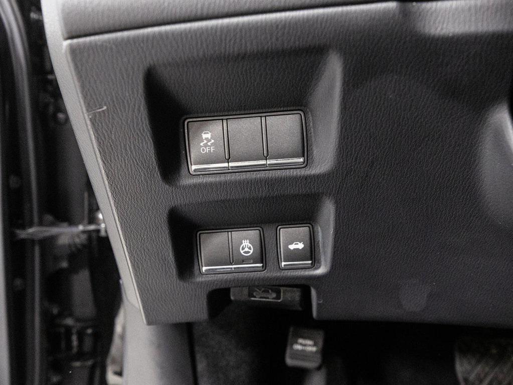 used 2016 INFINITI Q70L car, priced at $19,999