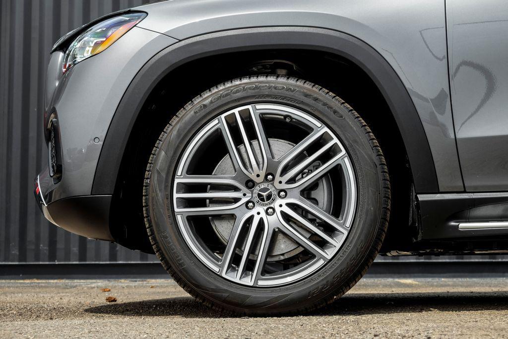 new 2026 Mercedes-Benz GLS 450 car, priced at $93,732