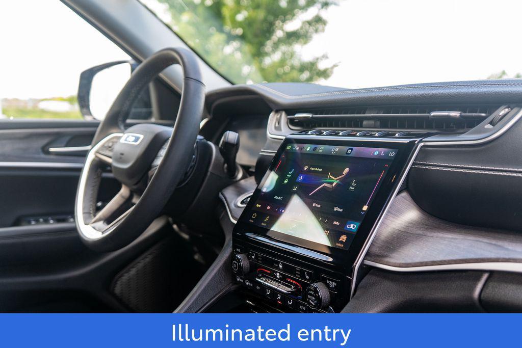 used 2024 Jeep Grand Cherokee car, priced at $33,890