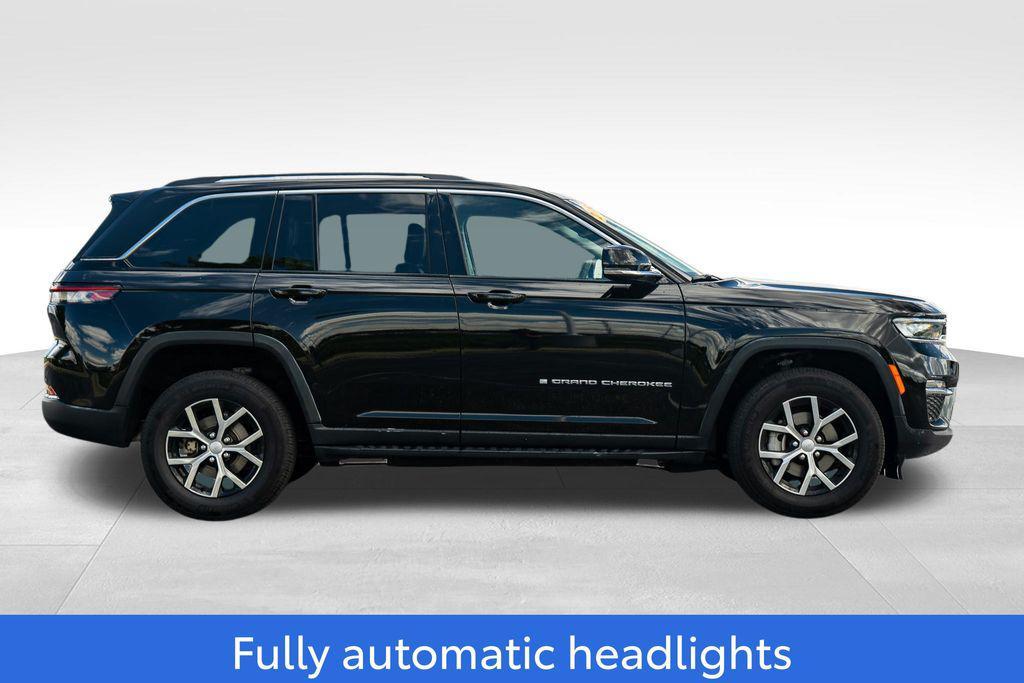 used 2024 Jeep Grand Cherokee car, priced at $33,890