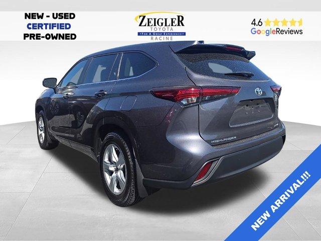 used 2023 Toyota Highlander car, priced at $32,699
