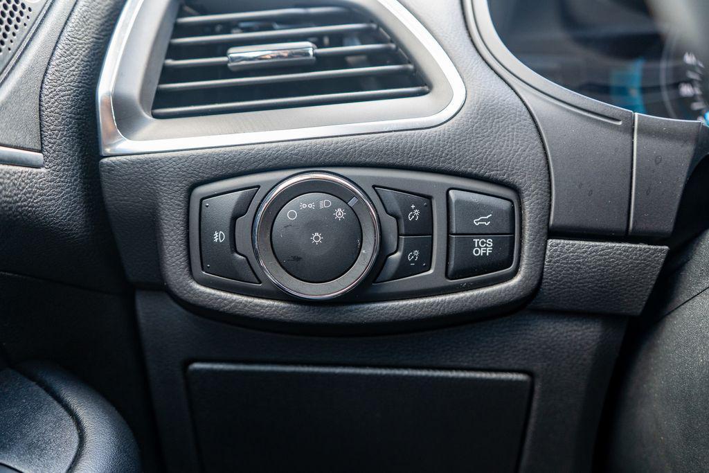 used 2024 Ford Edge car, priced at $27,401