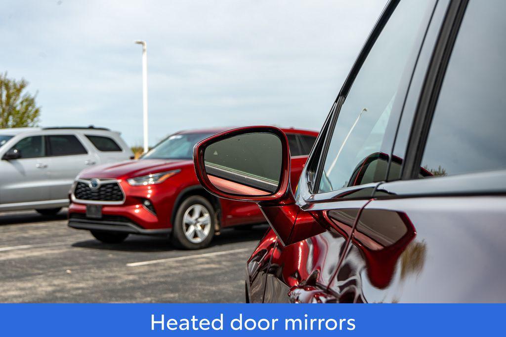 used 2020 Chrysler Pacifica car, priced at $23,197