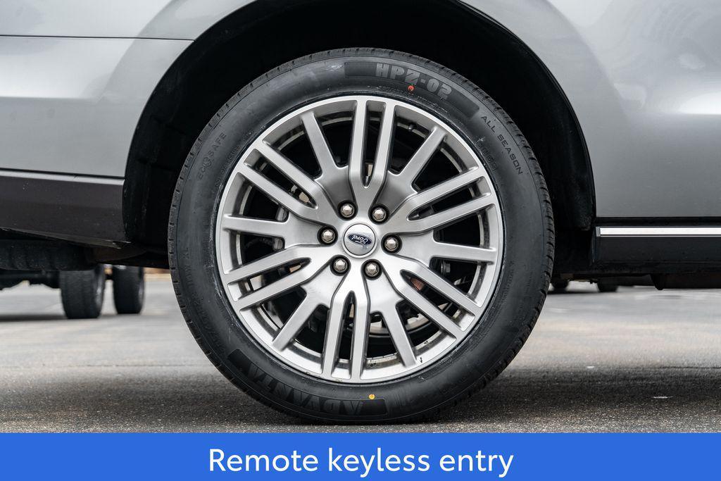 used 2024 Ford Expedition car, priced at $49,990