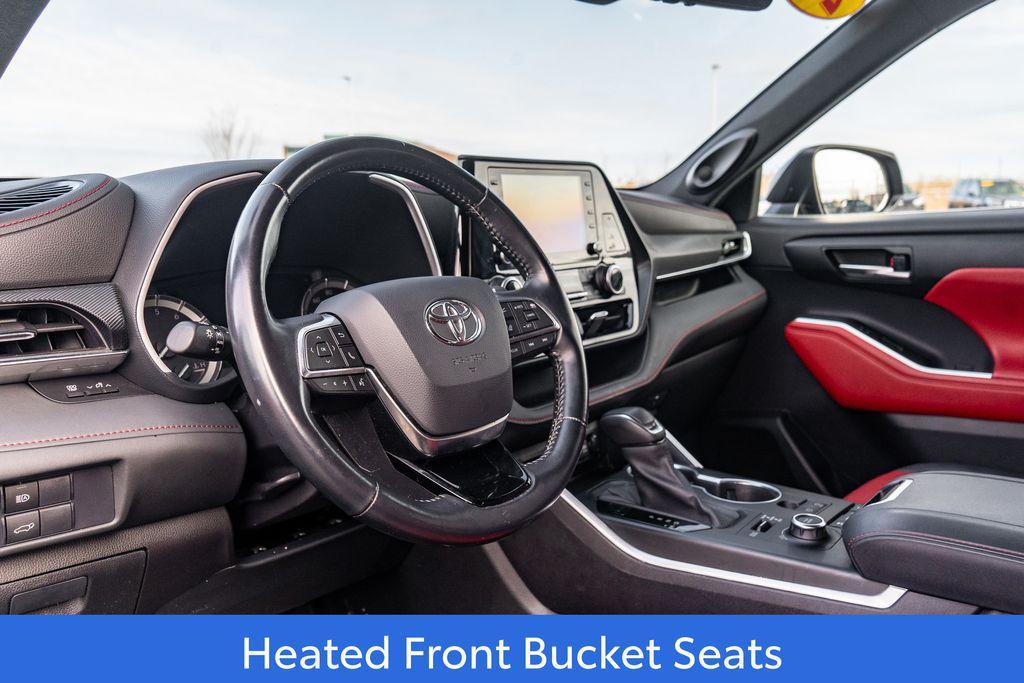 used 2021 Toyota Highlander car, priced at $34,990