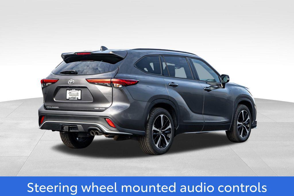 used 2021 Toyota Highlander car, priced at $34,990