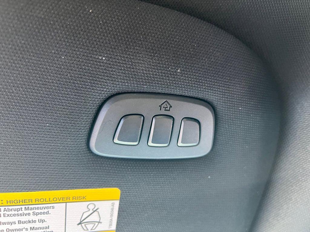used 2022 Ford F-150 car, priced at $37,916