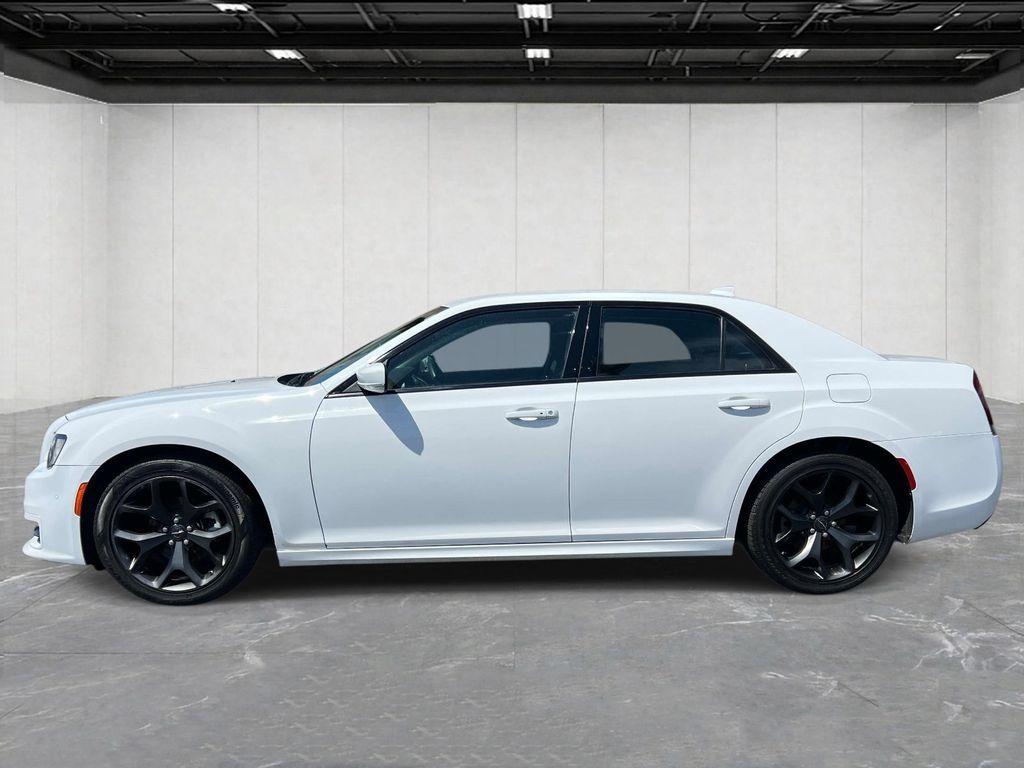 used 2022 Chrysler 300 car, priced at $19,066