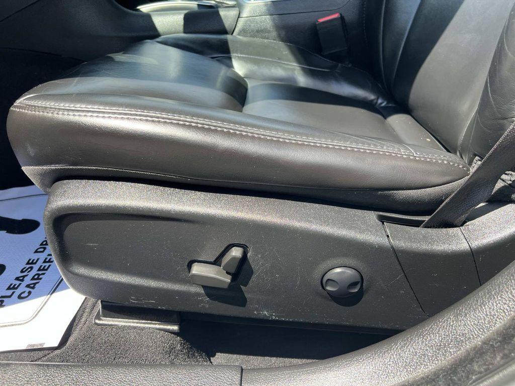 used 2022 Chrysler 300 car, priced at $19,066