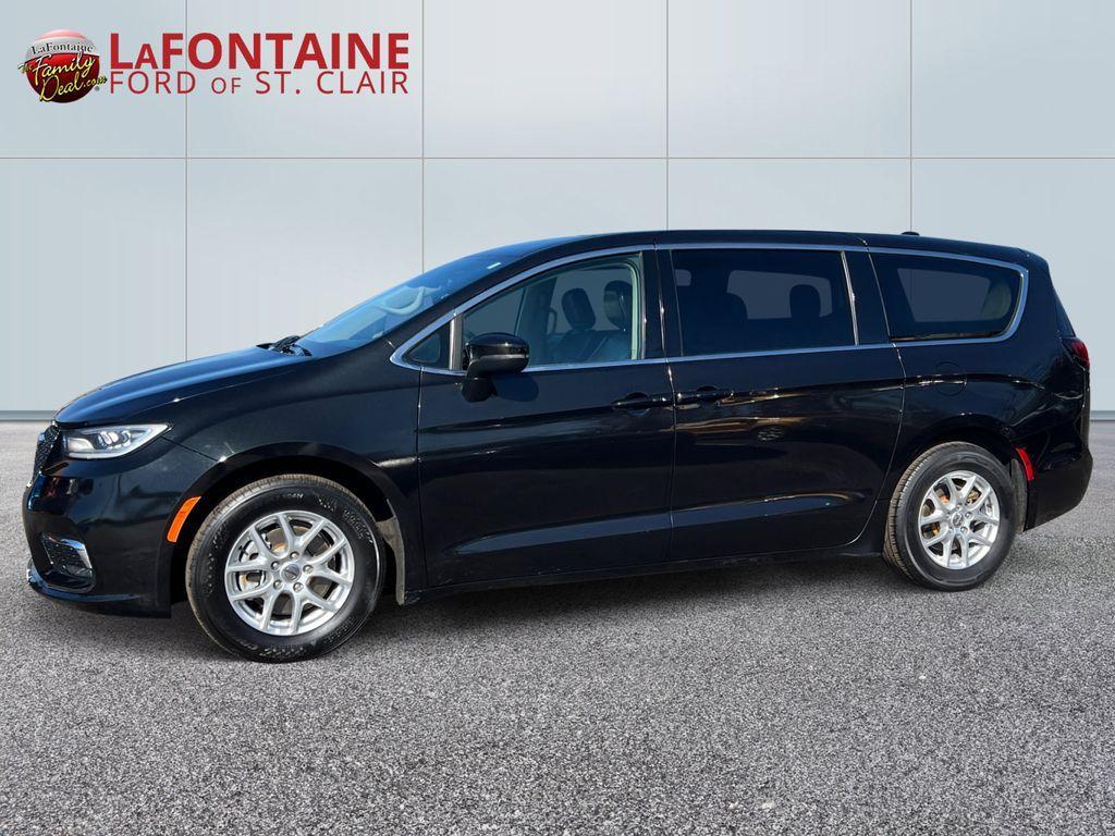 used 2023 Chrysler Pacifica car, priced at $18,803