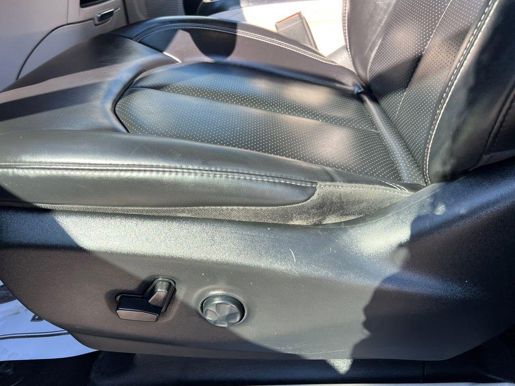 used 2023 Chrysler Pacifica car, priced at $18,803