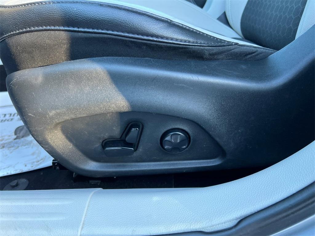 used 2019 Jeep Compass car, priced at $13,900