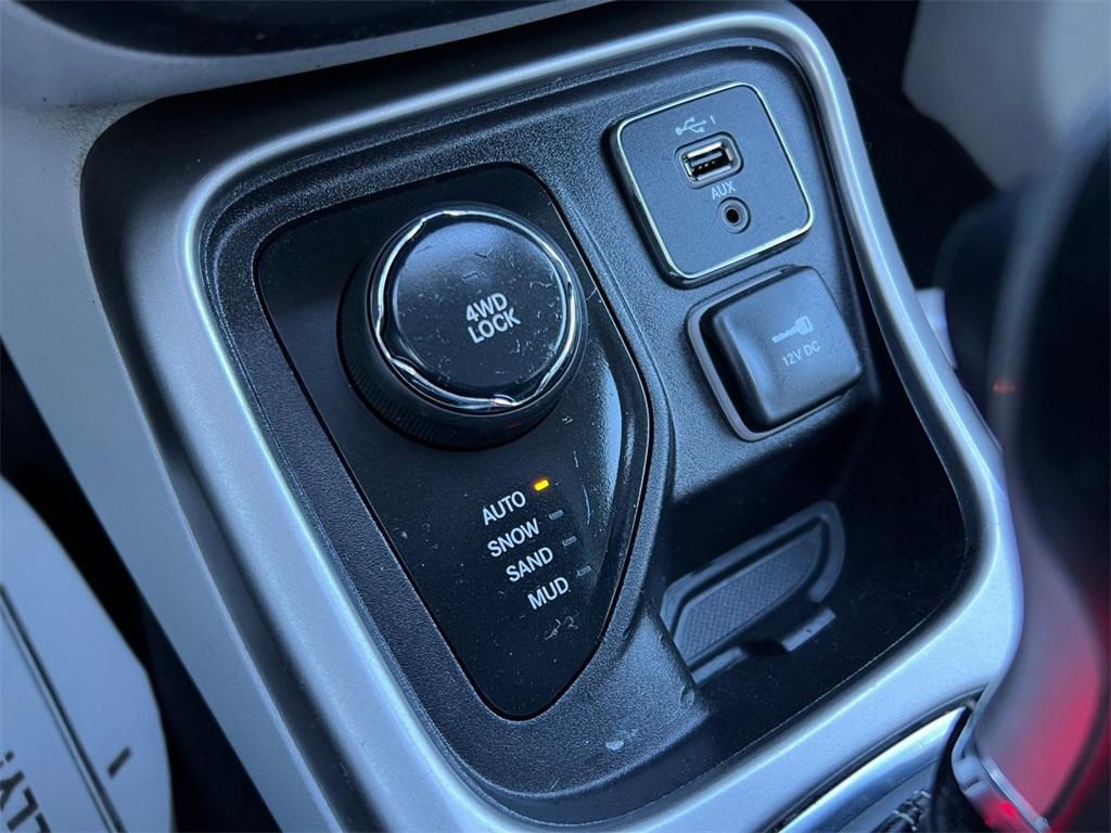 used 2019 Jeep Compass car, priced at $13,900