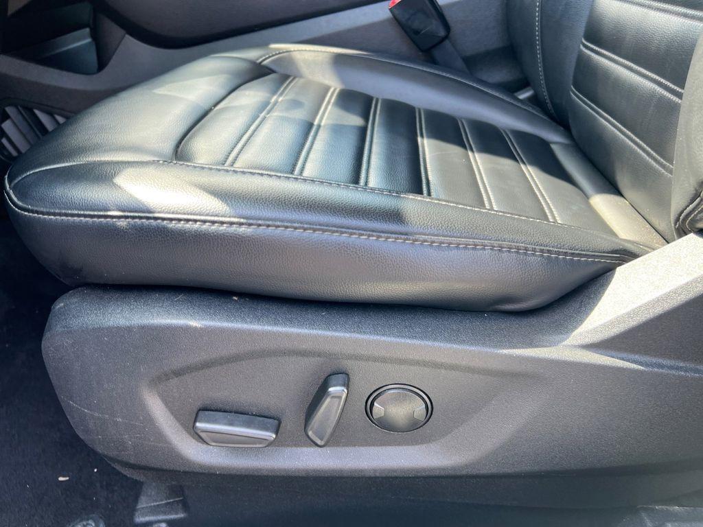 used 2024 Ford Edge car, priced at $22,212
