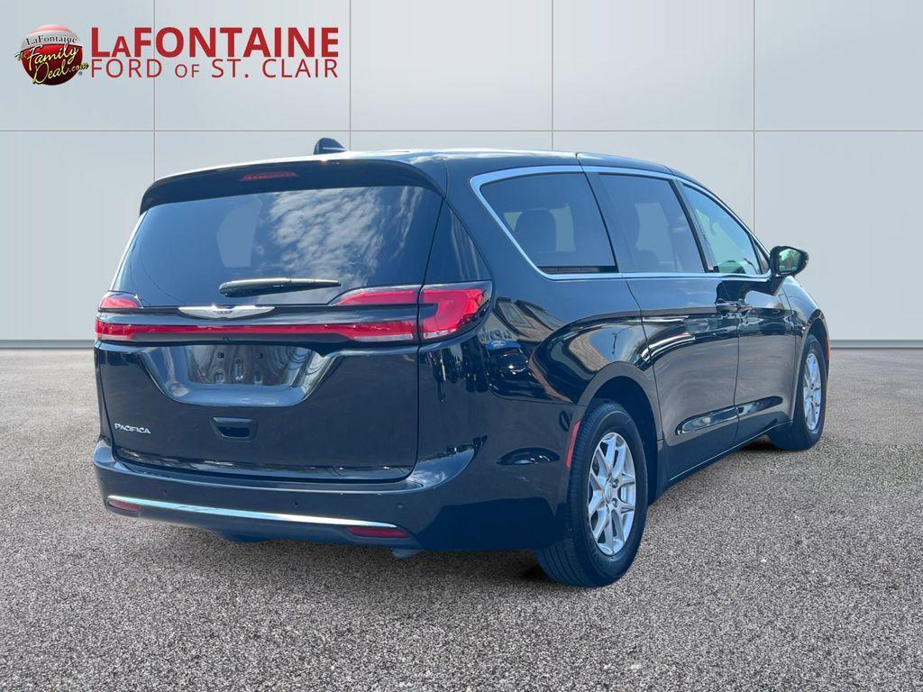 used 2025 Chrysler Pacifica car, priced at $32,372