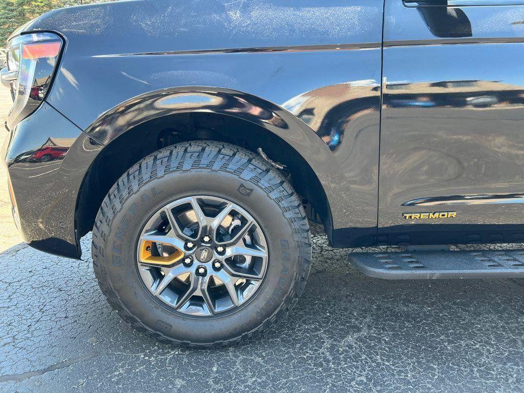 used 2025 Ford Expedition car, priced at $71,235