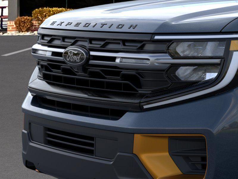 new 2025 Ford Expedition car, priced at $76,490