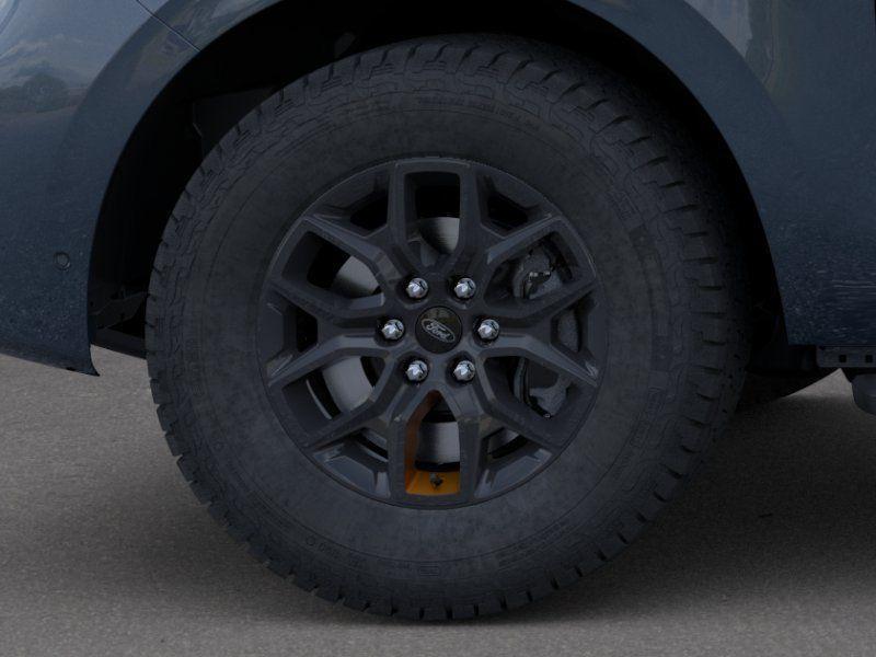 new 2025 Ford Expedition car, priced at $77,189