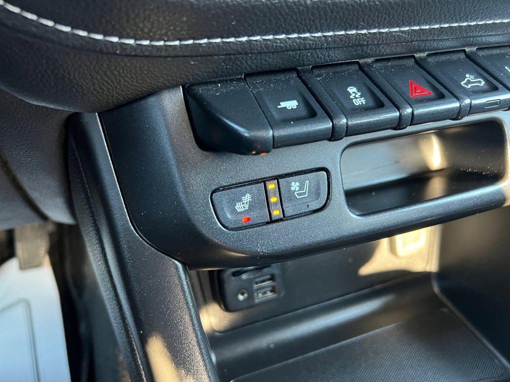 used 2021 GMC Canyon car, priced at $30,340