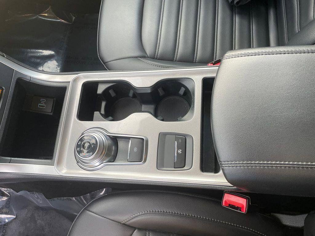 used 2024 Ford Edge car, priced at $26,704