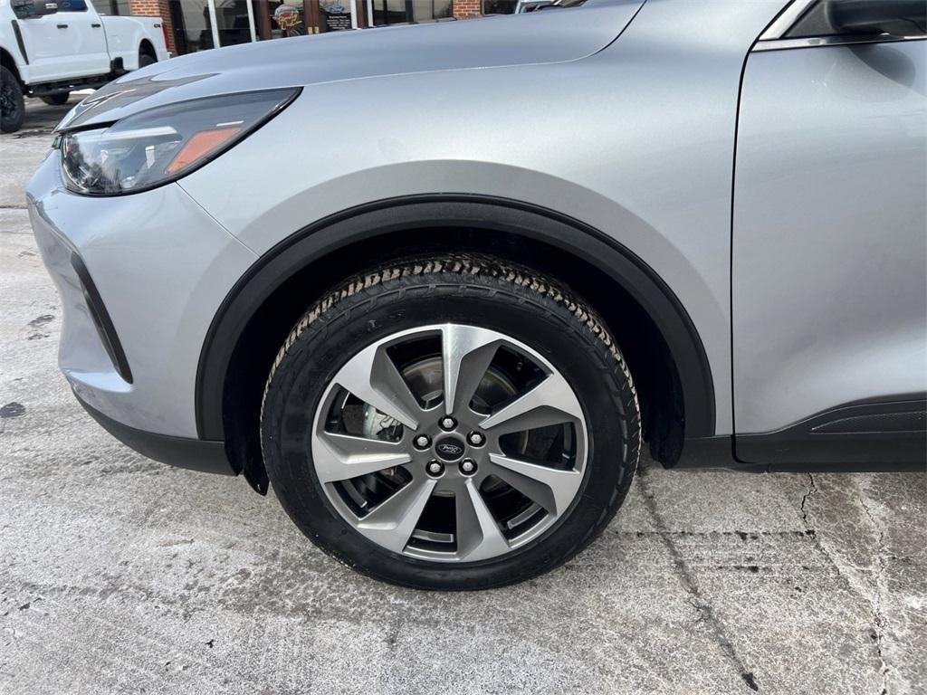 used 2024 Ford Escape car, priced at $24,976
