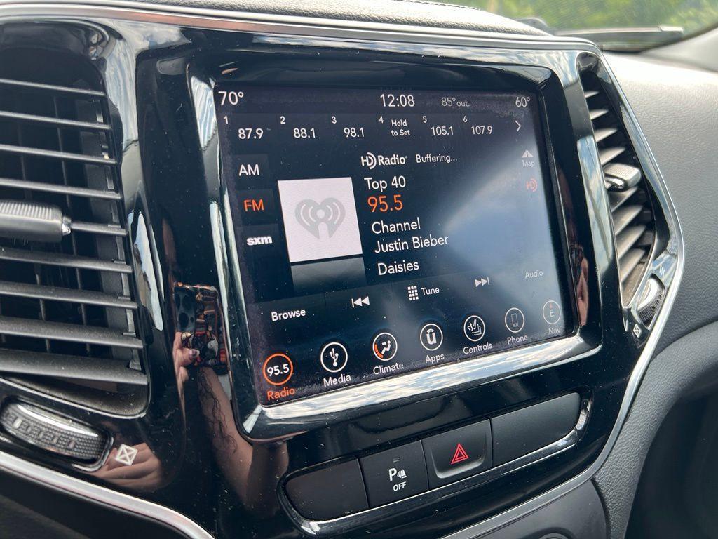 used 2019 Jeep Cherokee car, priced at $14,758