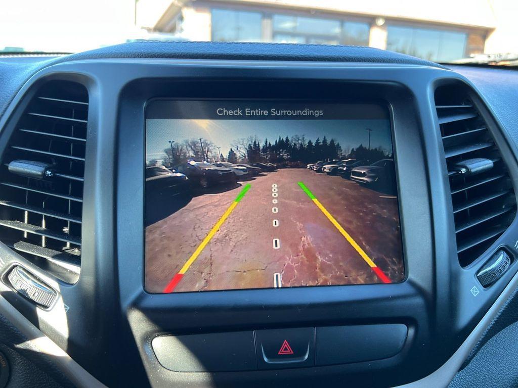 used 2016 Jeep Cherokee car, priced at $11,252