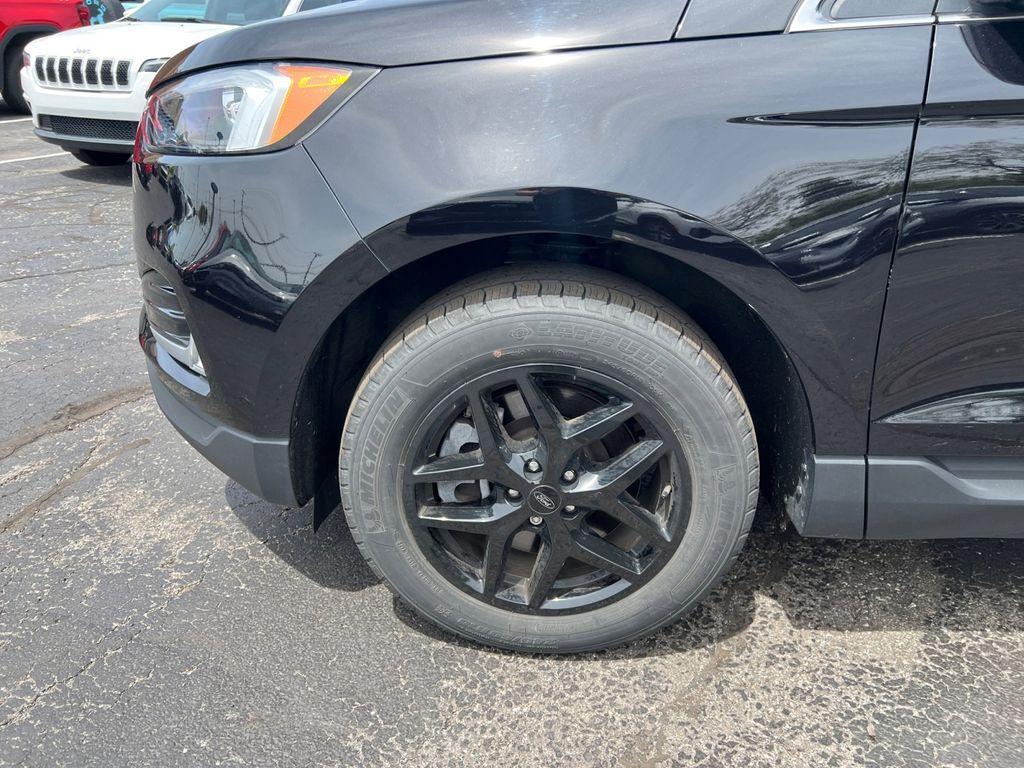 used 2024 Ford Edge car, priced at $26,411