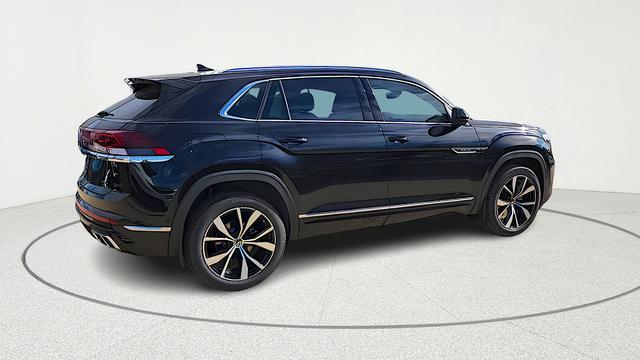 new 2026 Volkswagen Atlas Cross Sport car, priced at $50,760