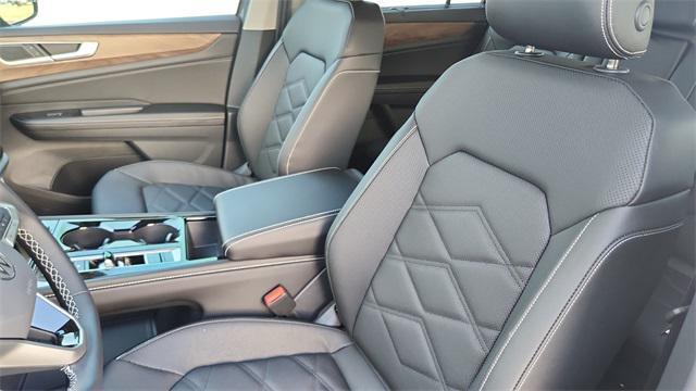new 2026 Volkswagen Atlas car, priced at $44,049