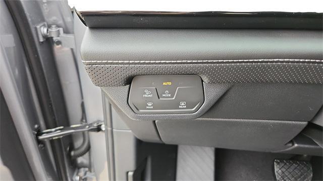 new 2026 Volkswagen Atlas car, priced at $37,036