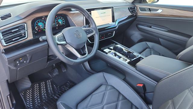 new 2026 Volkswagen Atlas car, priced at $42,771