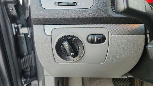 used 2005 Volkswagen Jetta car, priced at $11,988