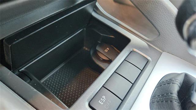 used 2005 Volkswagen Jetta car, priced at $11,988