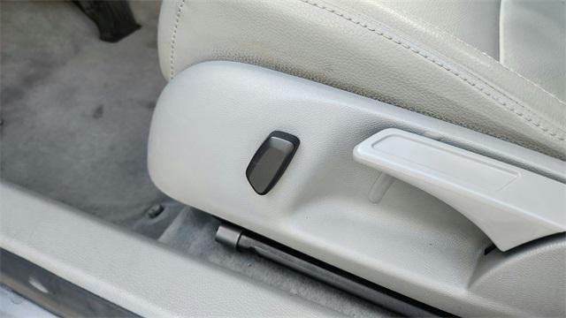 used 2005 Volkswagen Jetta car, priced at $11,988