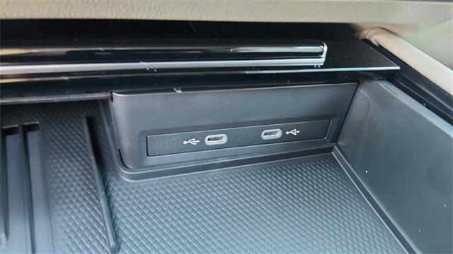 new 2026 Volkswagen Atlas car, priced at $44,346