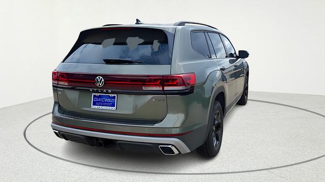 new 2026 Volkswagen Atlas car, priced at $45,925