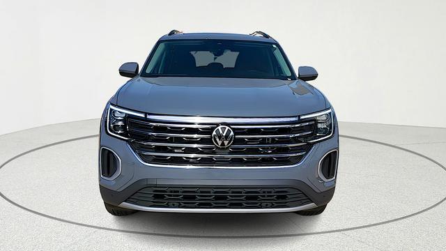 new 2026 Volkswagen Atlas car, priced at $43,122