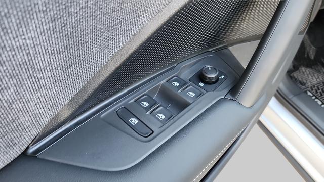 new 2025 Volkswagen Tiguan car, priced at $28,894