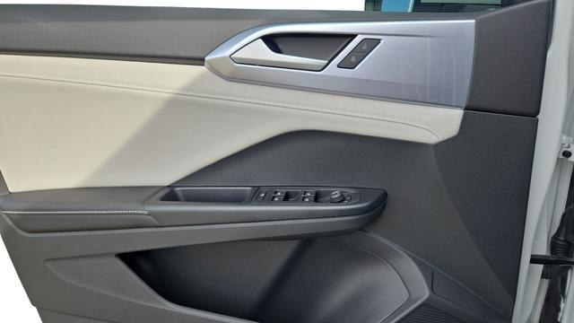 new 2026 Volkswagen Taos car, priced at $30,544